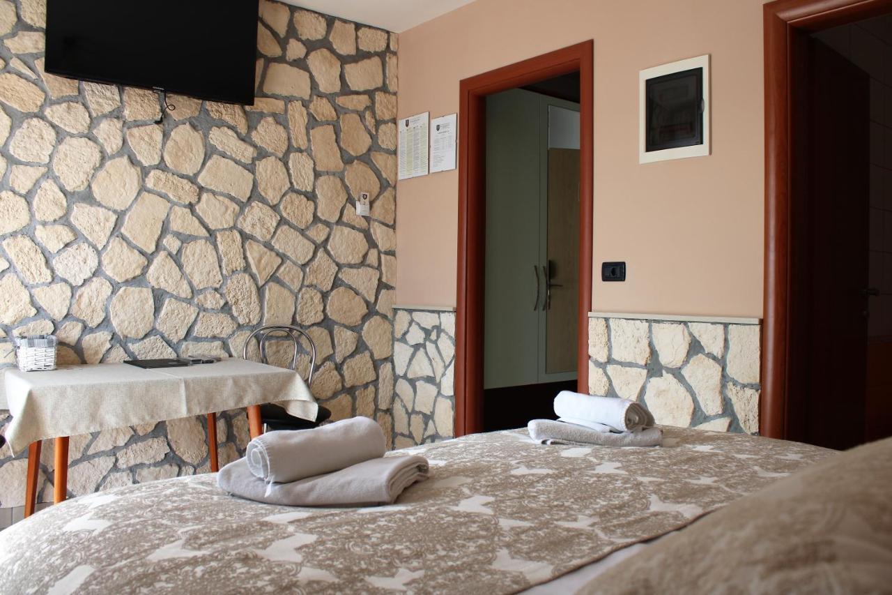Dalmacija Bed & Breakfast Omis Luaran gambar